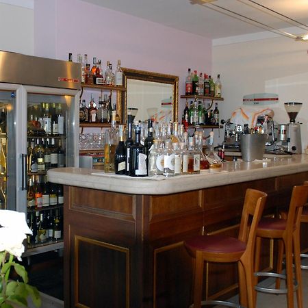 Locanda Da Vittorio Манерба-дель-Гарда Екстер'єр фото