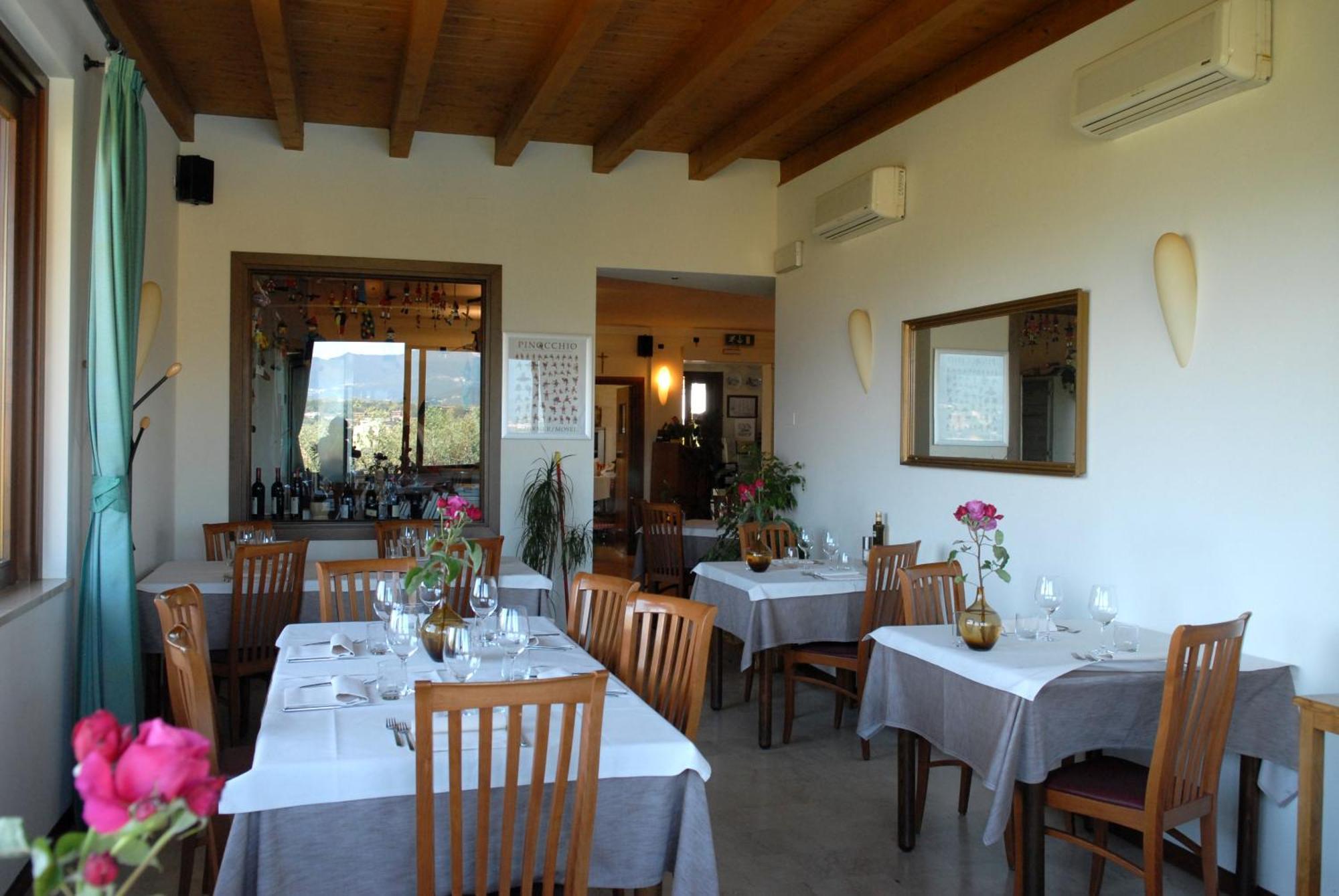 Locanda Da Vittorio Манерба-дель-Гарда Екстер'єр фото