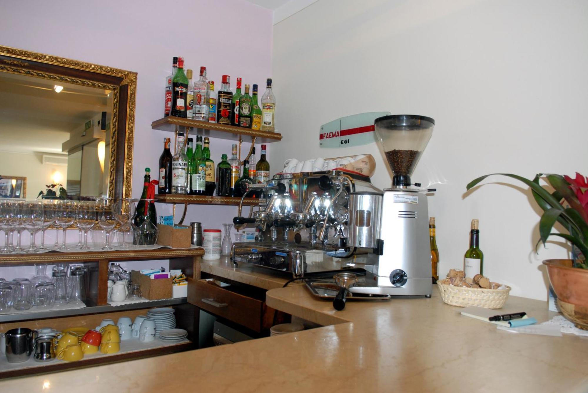 Locanda Da Vittorio Манерба-дель-Гарда Екстер'єр фото